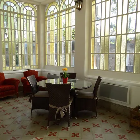 L'orangerie Готель типу 