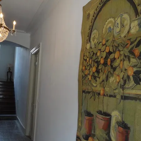 L'orangerie לינה וארוחת בוקר 4*